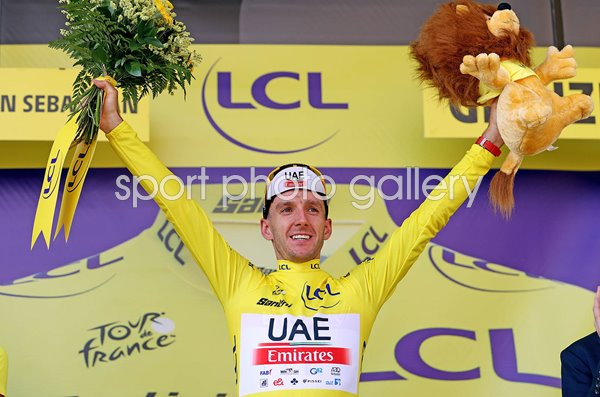 Adam Yates Yellow Jersey Stage 2 Tour de France 2023  