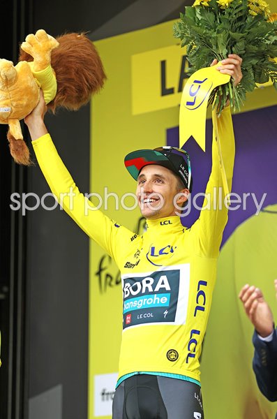 Jai Hindley Australia Yellow Jersey Stage 5 Tour de France 2023