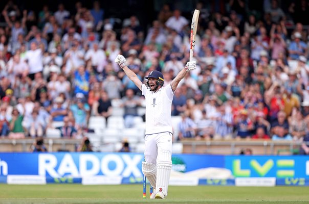 Chris Woakes celebrates winning runs v Australia Headingley Ashes 2023