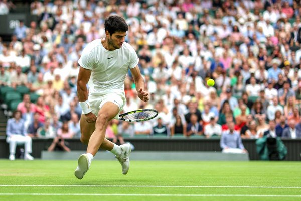 Carlos Alcaraz Spain trick shot v Matteo Berrettini Wimbledon 2023