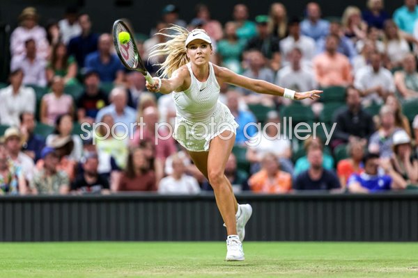 Katie Boulter Great Britain forehand v Elena Rybakina Wimbledon 2023