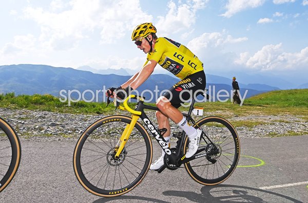 Jonas Vingegaard Denmark Stage dominates Stage 17 Tour de France 2023