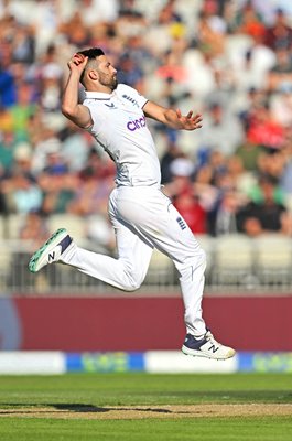 Mark Wood England bowls v Australia Old Trafford Ashes 2023