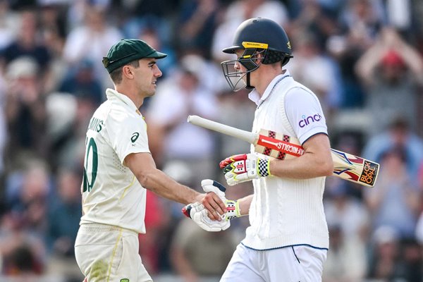 Pat Cummins congratulates Zak Crawley England Old Trafford Ashes 2023