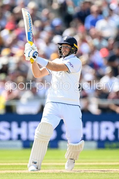 Joe Root England bats v Australia Old Trafford Ashes Test 2023