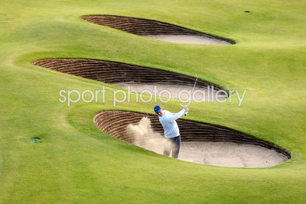 Rory McIlroy Northern Ireland bunker trouble 18th hole British Open Hoylake 2023