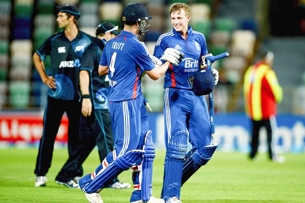 Joe Root & Jonathan Trott England v New Zealand 2013