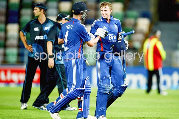 Joe Root & Jonathan Trott England v New Zealand 2013