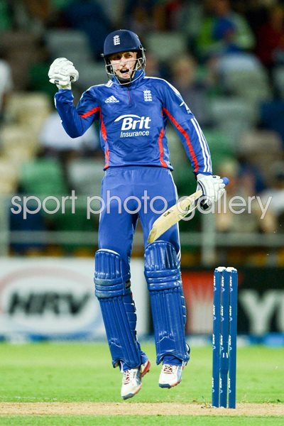 Joe Root England v New Zealand ODI Napier 2013