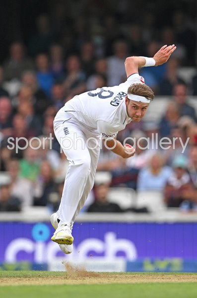 Stuart Broad England bowls during his final Test Match Ashes Oval 2023
