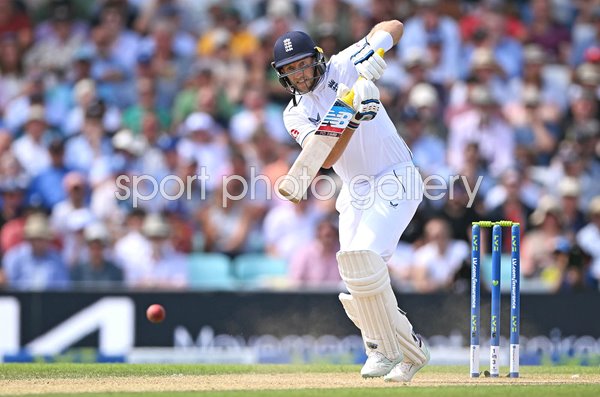 Joe Root England bats v Australia Ashes Test Oval 2023