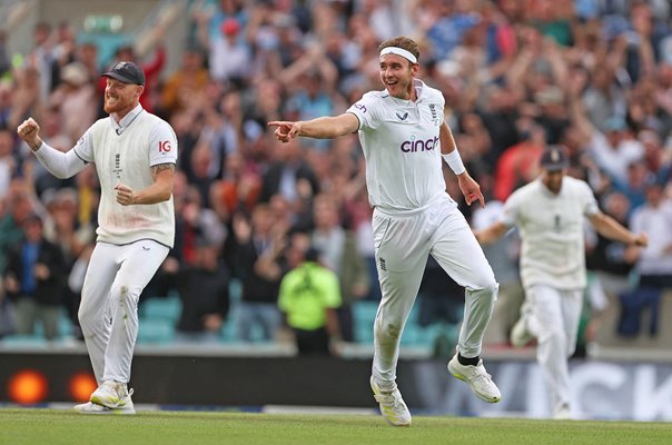 Stuart Broad England celebrates Todd Murphy wicket 5th Ashes Test Oval 2023