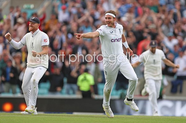 Stuart Broad England celebrates Todd Murphy wicket 5th Ashes Test Oval 2023