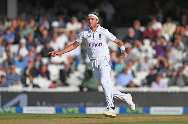 Stuart Broad England celebrates winning moment 5th Ashes Test Oval 2023