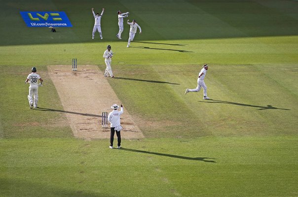 Stuart Broad England dismisses Alex Carey to win 5th Ashes Test Oval 2023