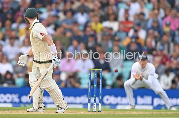 Zac Crawley England catches Steve Smith Australia Ashes 5th Test Oval 2023