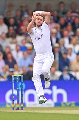 Ollie Robinson England bowls v Australia Ashes 4th Test Old Trafford 2023