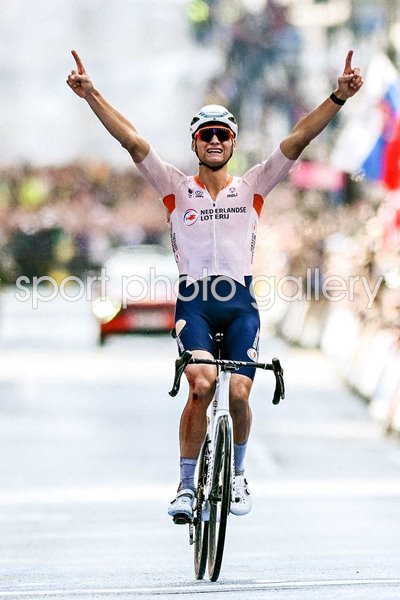 Mathieu Van Der Poel Netherlands wins Cycling World Championships Road Race Glasgow 2023