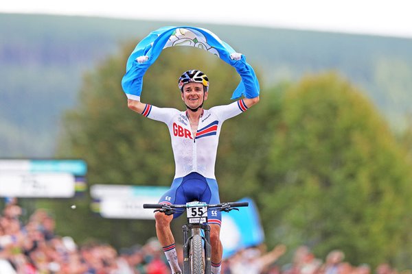 Thomas Pidcock Great Britain celebrates Cross Country Mountain Bike World Gold Glasgow 2023