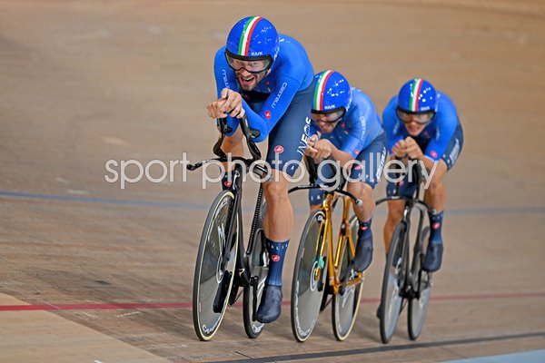 Filippo Ganna leads Italy Team Pursuit Cycling World Championships Glasgow 2023  