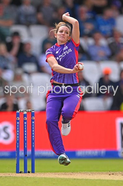 Kate Cross Northern Superchargers v Manchester Originals The Hundred 2023