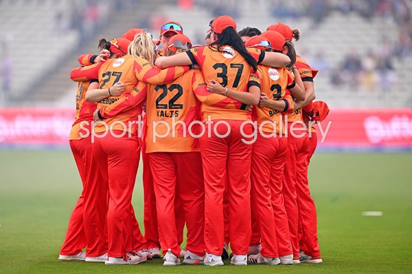 Birmingham Phoenix Women huddle v Oval Invincibles The Hundred 2023