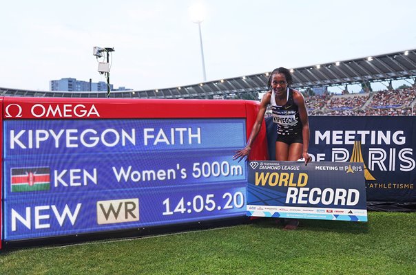 Faith Kipyegon Kenya celebrates 5000m World Record Diamond League Paris 2023