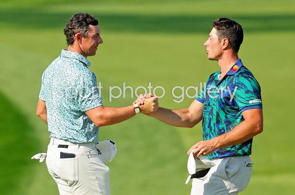 Rory McIlroy congratulates Viktor Hovland BMW Championship Olympia Fields 2023