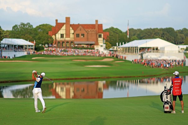 Viktor Hovland Norway 18th Hole Final Round TOUR Championship East Lake 2023