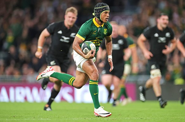 Kurt-Lee Arendse South Africa scores v New Zealand Twickenham 2023