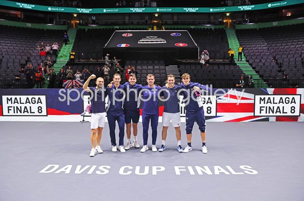 Daniel Evans, Andy Murray, Cameron Norrie, Leon Smith, Neal Skupski and Jack Draper Davis Cup 2023