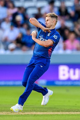 Sam Curran England bowls v New Zealand ODI Lord's 2023