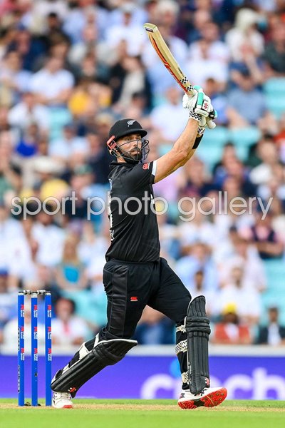 Daryl Mitchell New Zealand bats v England ODI Oval 2023