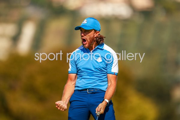 Tommy Fleetwood Europe celebrates 15th hole Day 1 Foursomes Ryder Cup 2023