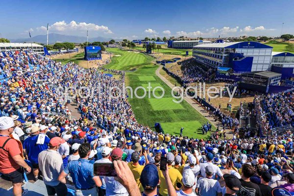 Rory McIlroy Europe drives 1st tee Afternoon Fourballs Ryder Cup 2023