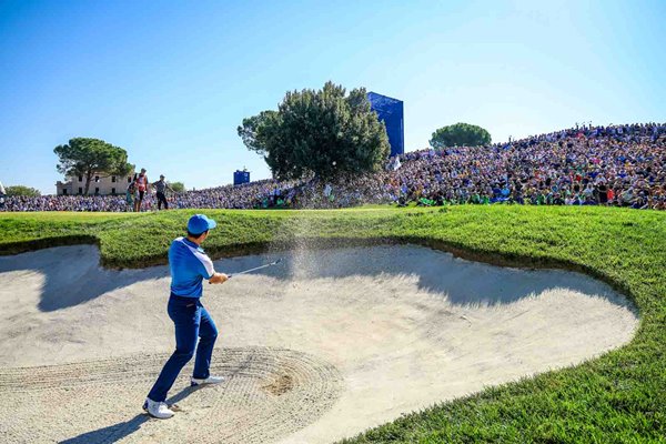 Viktor Hovland Europe bunker 15th hole Day 1 Foursomes Ryder Cup 2023