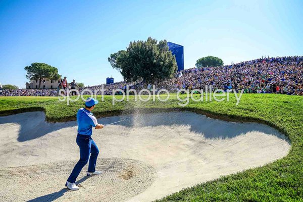Viktor Hovland Europe bunker 15th hole Day 1 Foursomes Ryder Cup 2023