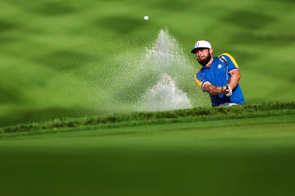 Tyrrell Hatton Europe bunker shot Day 3 Singles Ryder Cup 2023