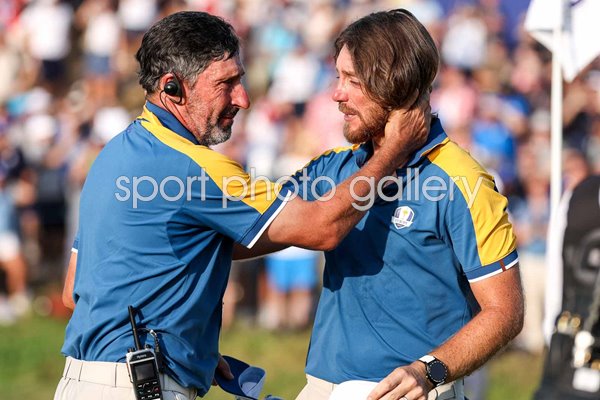 Tommy Fleetwood Europe celebrates winning point with Jose Maria Olazabal Rome 2023