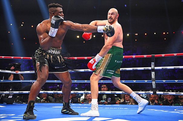 Francis Ngannou knock down punch v Tyson Fury Round 3 Riyadh 2023