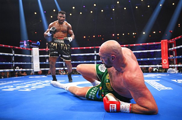 Francis Ngannou knocks down Tyson Fury Sequence 4 of 4 Riyadh 2023