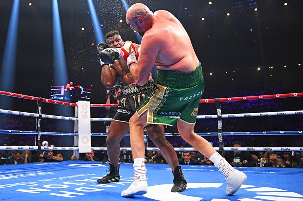 Francis Ngannou knocks down Tyson Fury Sequence 1 of 4 Riyadh 2023