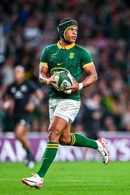 Kurt-Lee Arendse South Africa scores v New Zealand Twickenham 2023