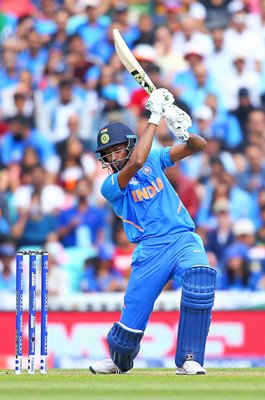 Hardik Pandya India bats v New Zealand Kia Oval London 2019