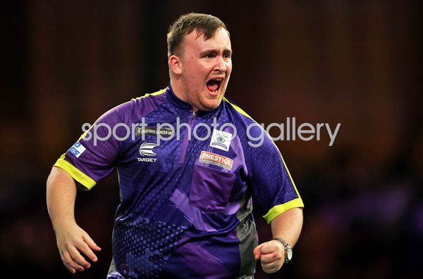  Luke Littler England celebrates World Darts Alexandra Palace London 2024