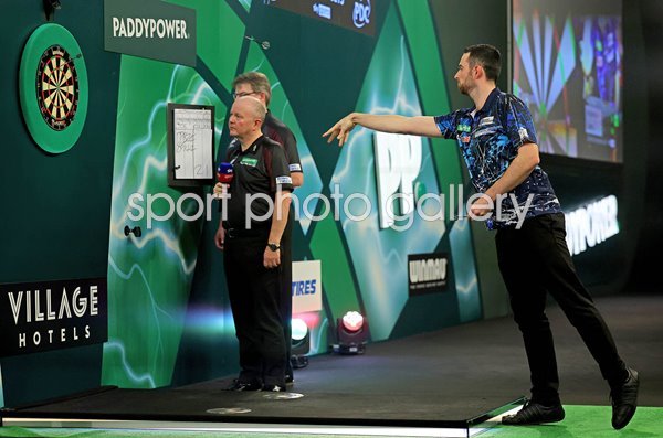 Luke Humphries England World Darts Alexandra Championship Palace London 2024