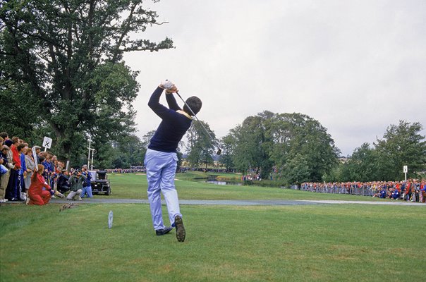 Seve Ballesteros Europe drives par 4 10th Green Ryder Cup Belfry 1985