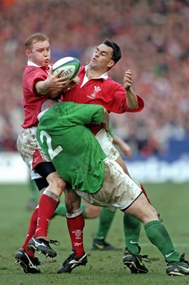 Shane Howarth Wales tackled by Keith Wood Ireland 5 Nations Wembley 1999