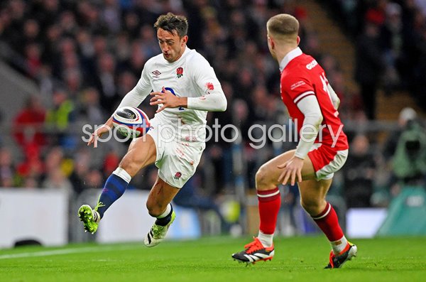 Alex Mitchell England scrum half v Wales Twickenham Six Nations 2024