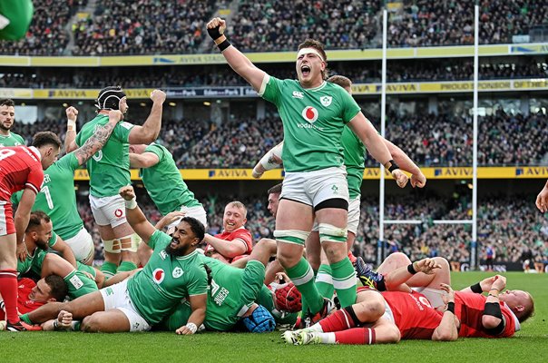 Joe McCarthy Ireland celebrates Dan Sheehan try v Wales Six Nations 2024